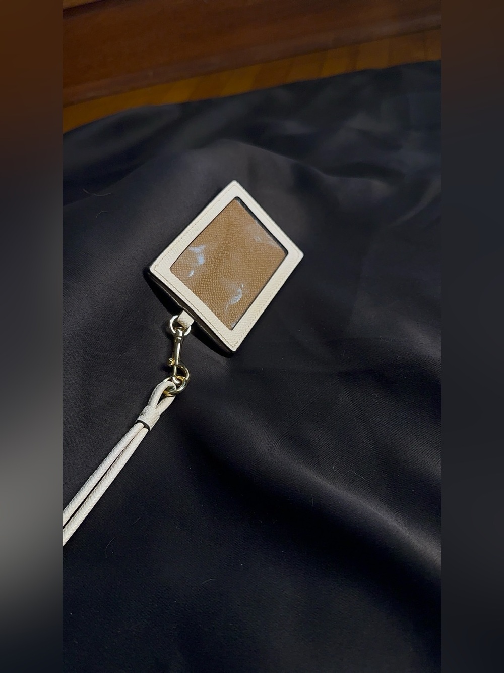 Coach Crossgrain Leather ID Lanyard in Chalk - Picture 9 of 10